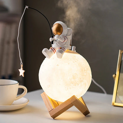 Astronaut Figurine Night Light & Aroma Diffuser – Space Man Decor