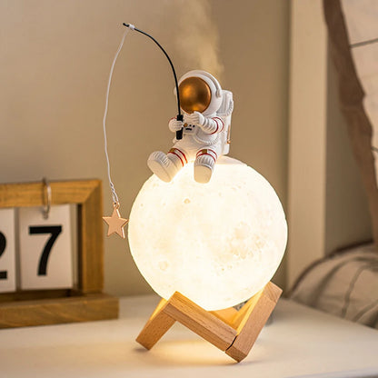 Astronaut Figurine Night Light & Aroma Diffuser – Space Man Decor